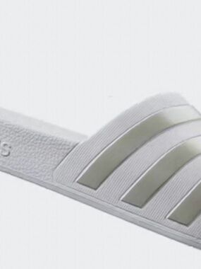 Adidas Adilette Aqua Slides☀️Comfortable, lightweight, perfect for pool & beach”